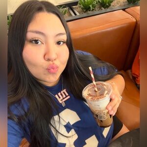 Meet your Posher, Ash